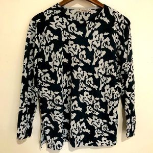 Womens scoop neck beaded silk long sleeve shirt size medium \ Large.